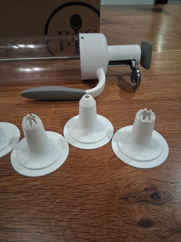 THE PAMPERED CHEF EASY ACCENT DECORATOR #100260-6 Tips gallery