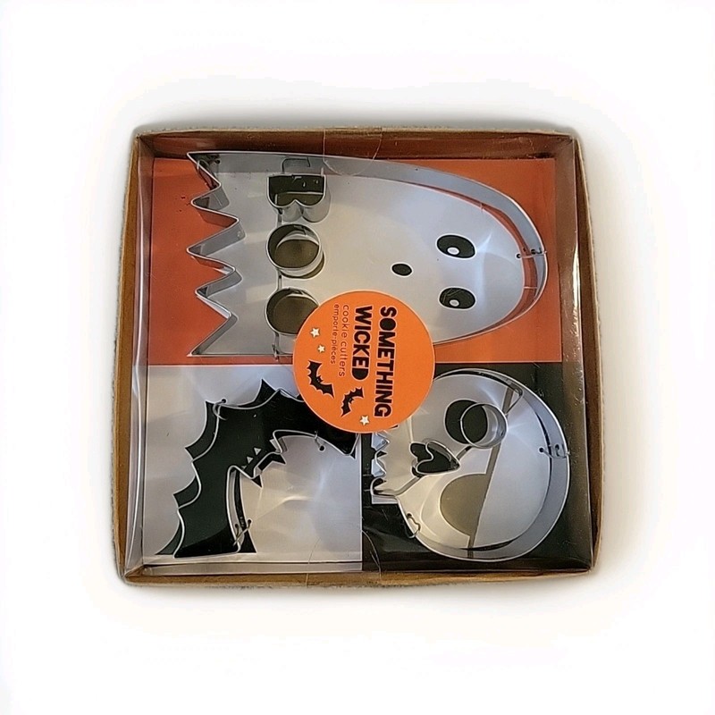 NIB- Meri Meri Something Wicked 3-Piece Cookie Cutters gallery