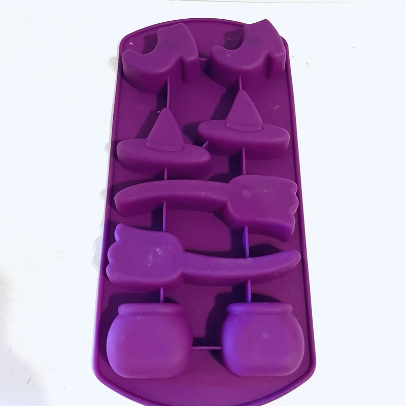 5 Silicone Halloween Themed Fondant Candy Chocolate Gummy Soap Jello Epoxy Mold gallery