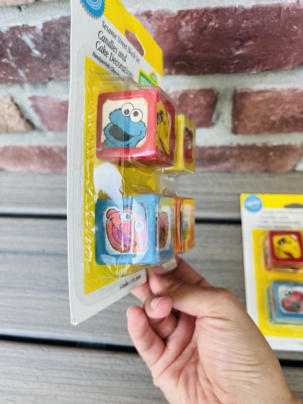 Vintage 1994 Wilton Sesame Street Block Candles Set of 4 Cake Decoration Toppers gallery