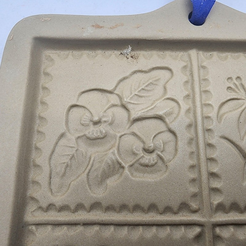 Brown Bag Cookie Art Flower Cut-Apart Cookie Mold 1995 Hill Design Beige Ceramic gallery