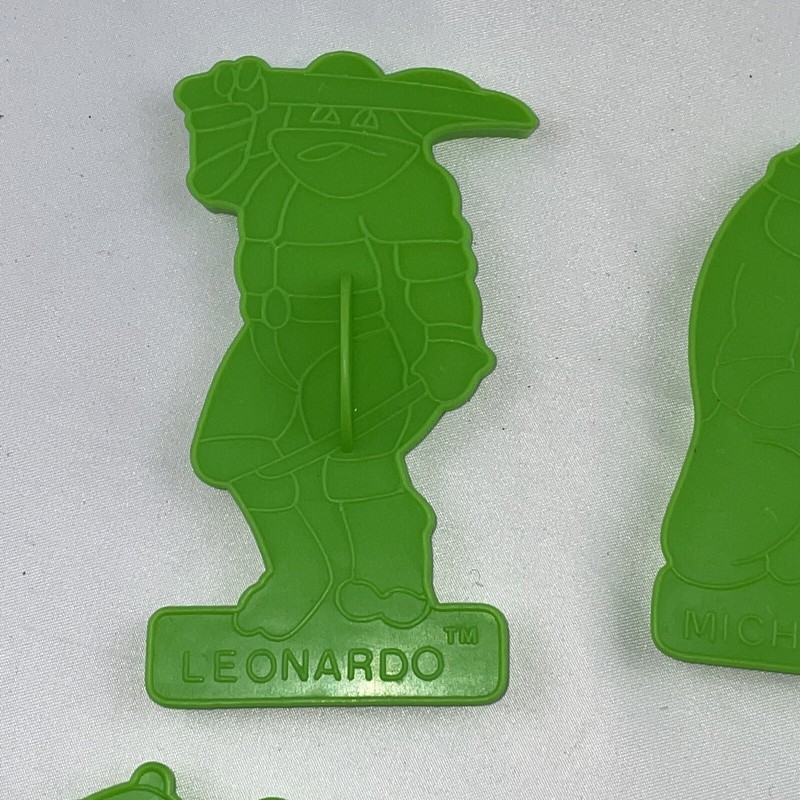 Teenage Mutant Ninja Turtles TMNT Cookie Cutters Wilton 1990 Vintage Set of 4 gallery