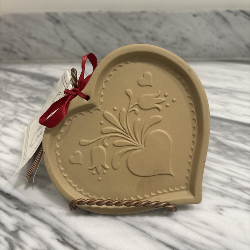 Brown Bag Cookie Art Folk Art Heart Cookie Mold + Recipe Book Vintage 1986 Love