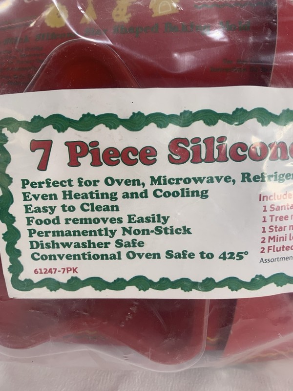Cookie Exchange 7 Piece Silicone Bakeware Christmas Cookie Molds NEW gallery