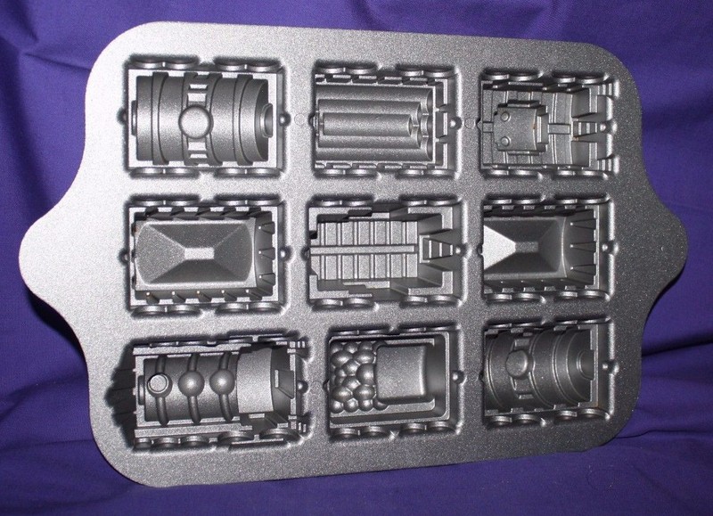 NORDIC WARE railroad train CAKE PAN set Aluminum Cup Cake Birthday Party RR gallery