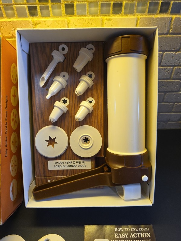 Hutzler Gerda Easy Action Cookie Press Food Decorator 1983 West Germany COMPLETE gallery