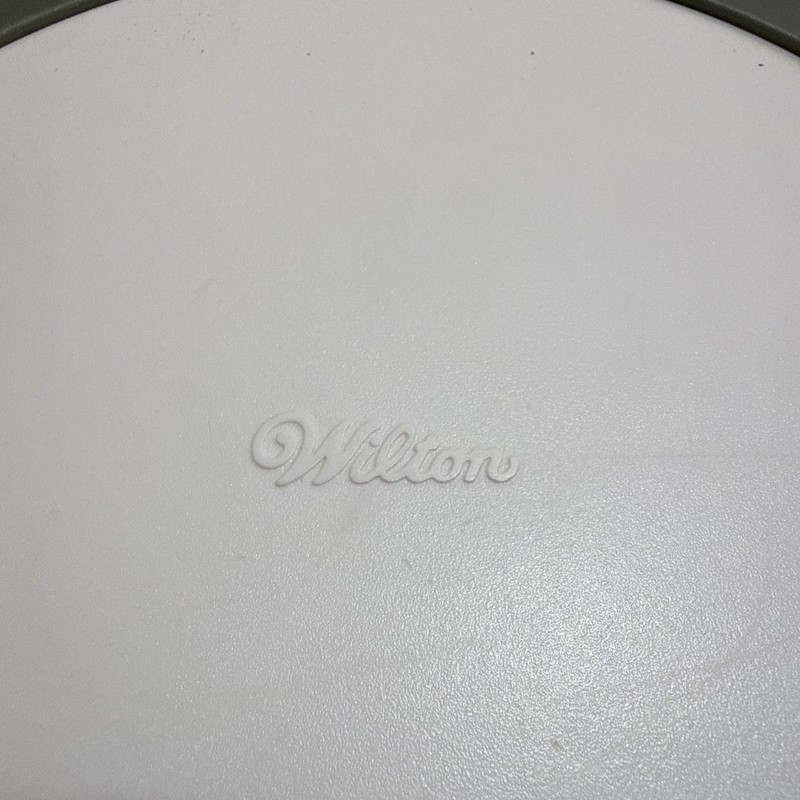 Wilton High & Low Lazy Susan Cake Decorating Pie Dessert Turntable White EUC gallery
