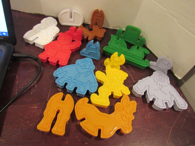 Rudolph Stand-Up Plastic 3D Christmas Cookie Cutters - 16 Pieces - 8 Figures gallery