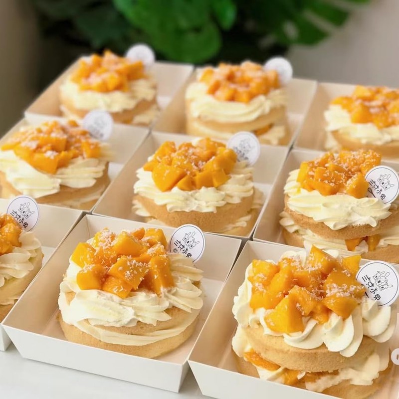 50 Pack Small Charcuterie Boxes with Clear Lids, 4×4 Inch Mini Cake Slice Box... gallery
