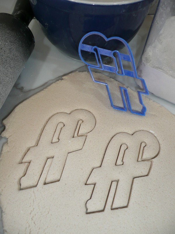 FF LETTERS SCHOOL SPIRIT COOKIE CUTTER USA PR5270 gallery
