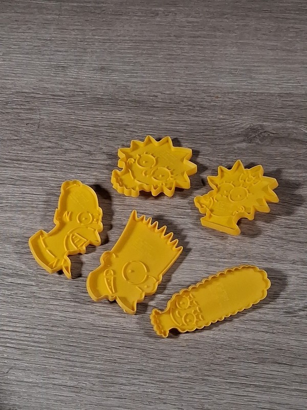 Vintage 1990 Wilton THE SIMPSONS Plastic Cookie Cutters Set Of 5 gallery