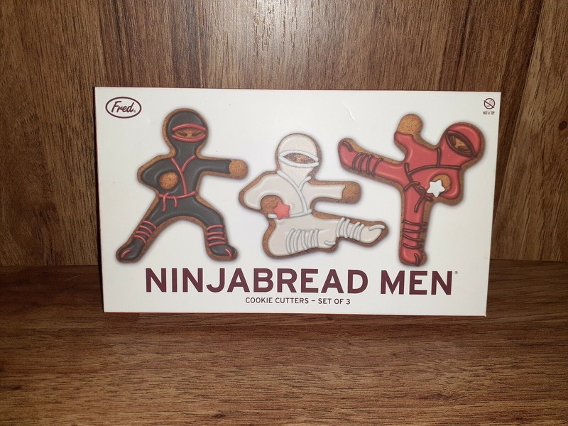 Fred-NINJA BREAD MEN set 3 plastic cookie cutters 3.5″ Ninja Warrior shape 