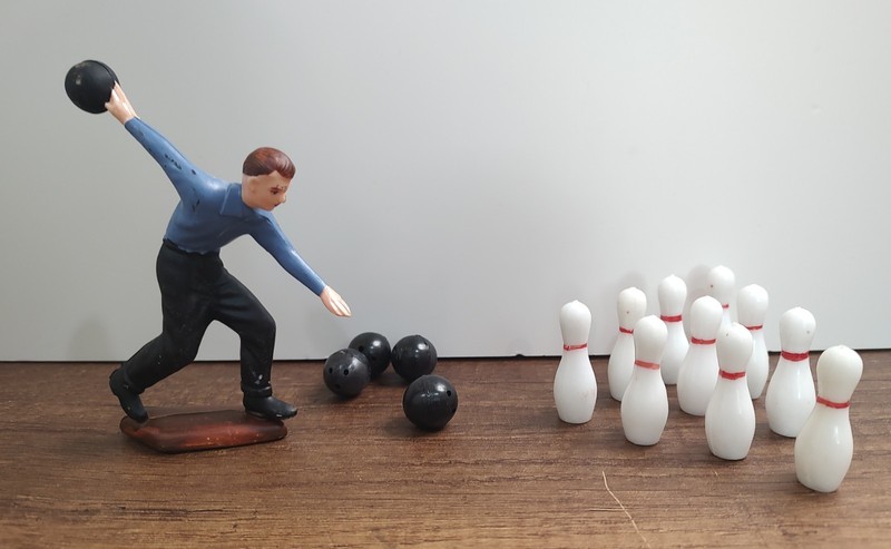 Vintage Bowling Man Cake topper hard plastic 4.5” MCM Hong Kong Bowling Pins B4