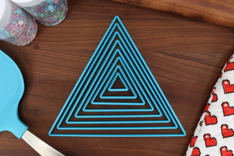 XL Triangle Cookie Cutters – 8in Through 1in Concentric Cutter