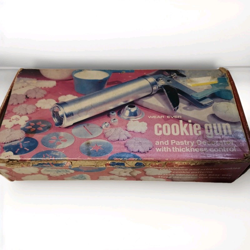 1950’s Wear-ever Cookie Gun And Pastry Decorator Vintage EUC CIB
