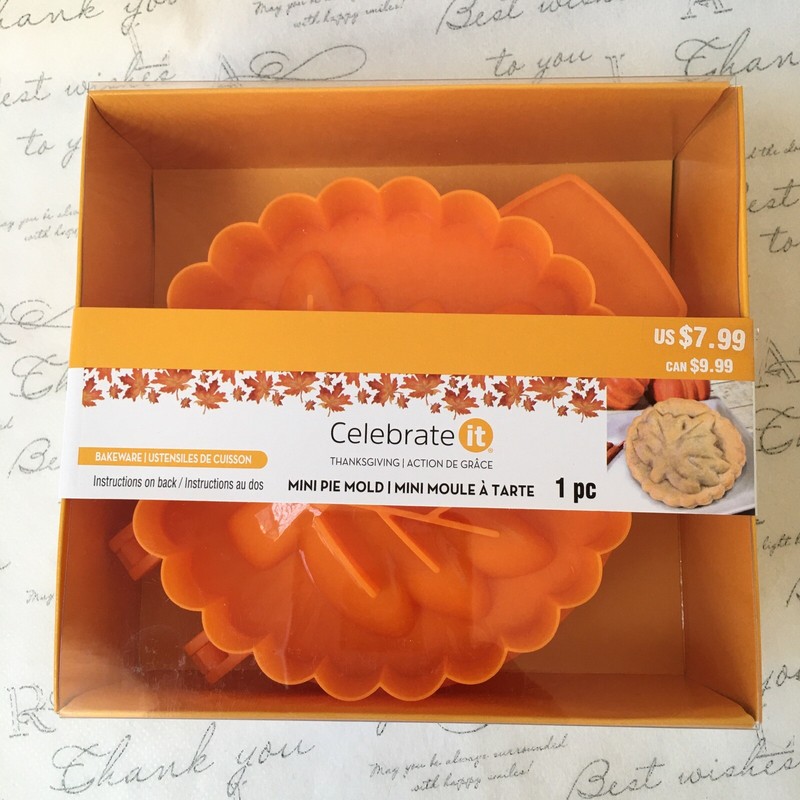 Thanksgiving Mini Pie Mold Maple Leaf Orange By Celebrate It H-176