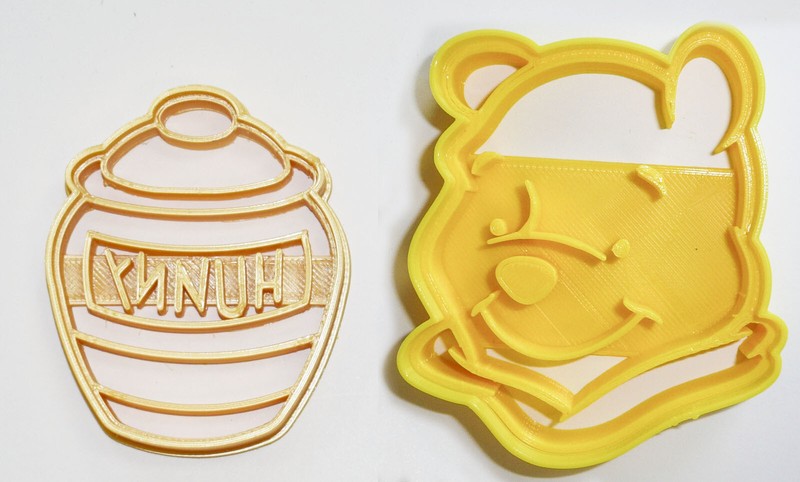 WINNIE THE POOH ADVENTURES BEAR HUNNY HONEY POT DISNEY BOOK COOKIE CUTTER PR1065