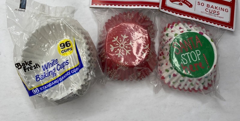 Holiday Time Bake Fresh Baking Cups White Red Snowflake Santa Stop Here Paper