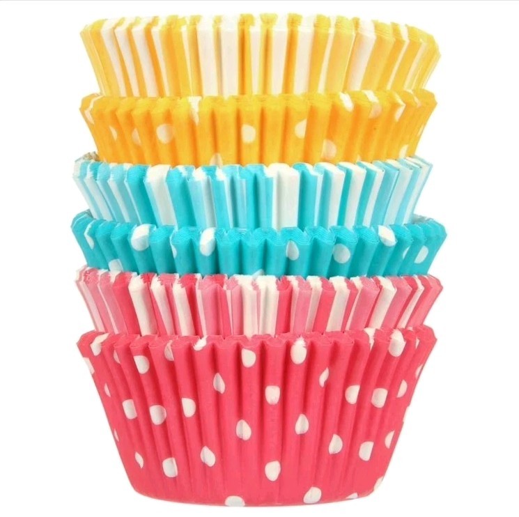 WILTON Cupcakes Decorating Set With Tips, Bags, Cupcake Liners Dots Stripes Lot gallery