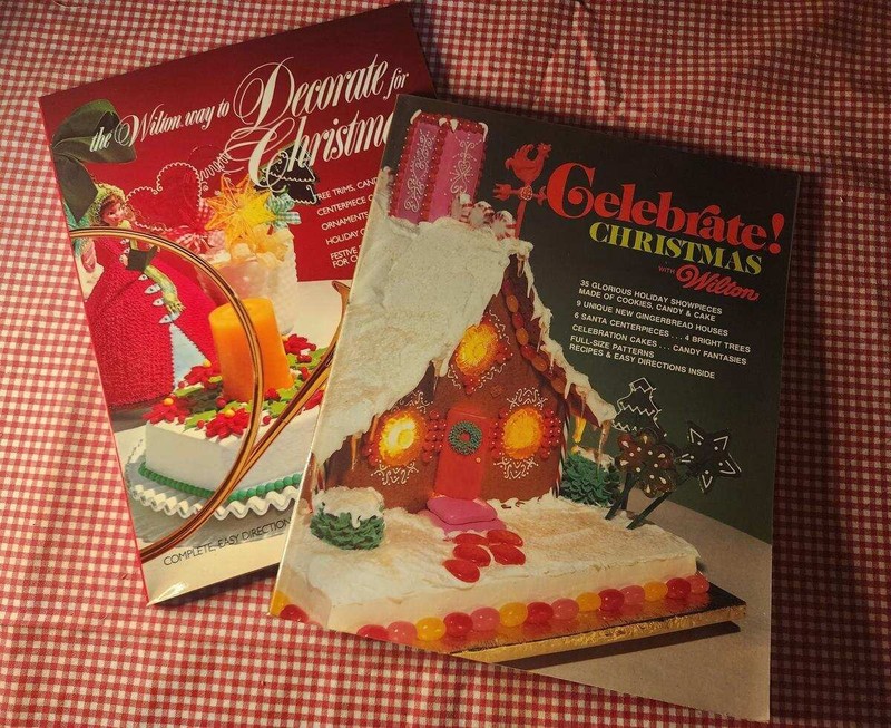 Set of 2 Vintage Wilton Celebrate Christmas Patterns & Recipes