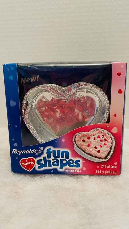 Reynolds Fun Shapes Jello Heart Shaped Foil Baking Cups Valentines