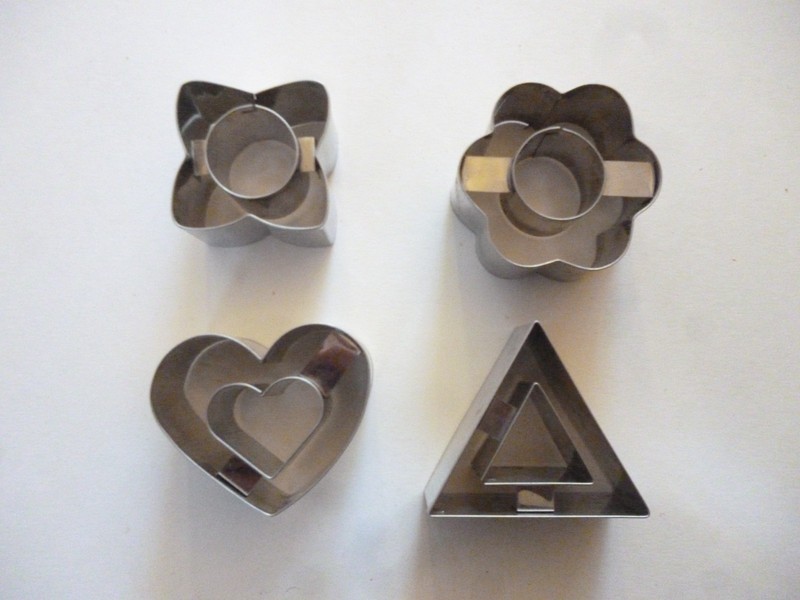 QUICK-EZE STAINLESS STEEL PUFF PASTRY 4 CANAPE CUTTERS gallery