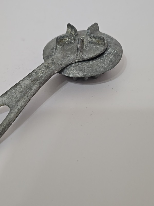 Antique Pastry Pie Crimper Cutter Wheel "PAT." gallery