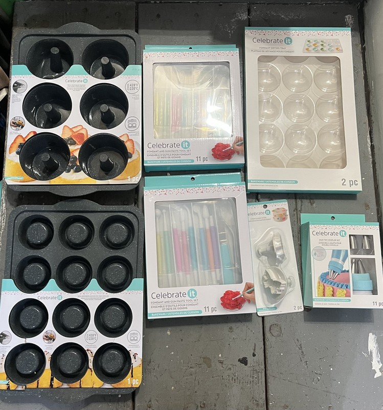 Gifts Baking set lot CELEBRATE IT FONDANT MODELING TOOL, muffin trays decorating