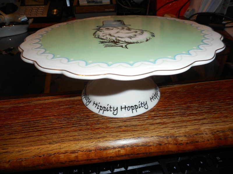 Grace Porcelain Cake Pedestal Hippity Hoppity Grumpy Baby Chick Green w/ Top Hat gallery