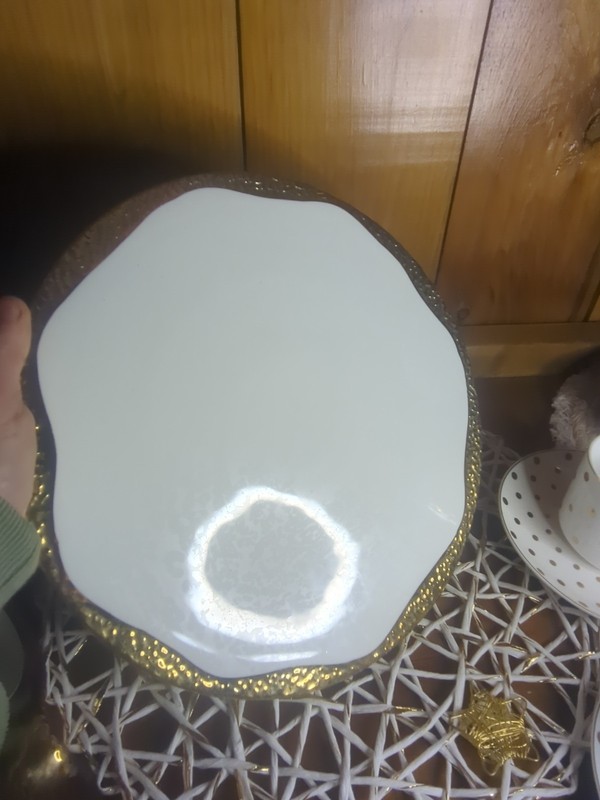 Yedi Gold Scallop Edge on White Cake Stand Pedestal 4x12" Classic gallery