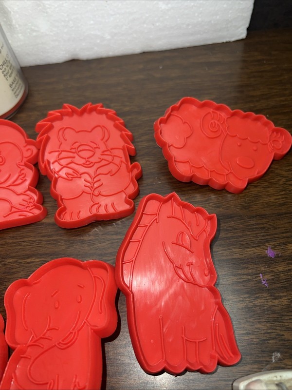 11 Piece Red Plastic Animal Cookie Cutter Set w/ Storage Container & Recipe gallery
