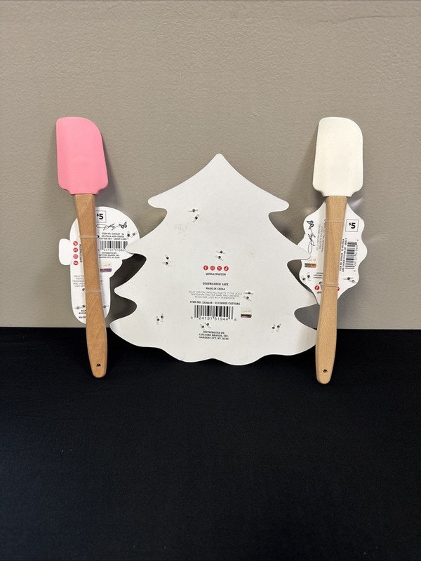 Dolly Parton Christmas Baking Kit Cookie Cutter Set And 2 Spatulas W/ Cookie Cut gallery