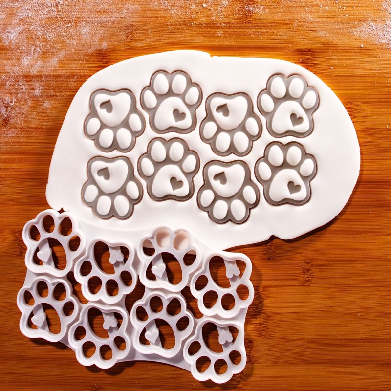 8-in-1 Small Cute Paw Print Cookie Cutter – Dog pet treats animal adoption event