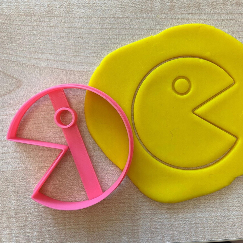 PAC Man Cookie Cutter, PACMAN biscuit Icing Embosser, Fondant Gaming Retro