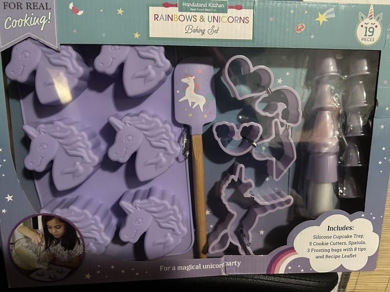 Unicorn & Rainbows Kids 19-Piece Unicorn Baking Set with Recipes