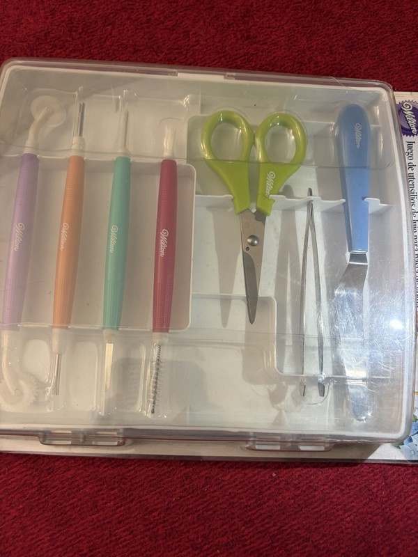 Wilton Deluxe Gum Paste Tool Set – NEW $15 OBO gallery