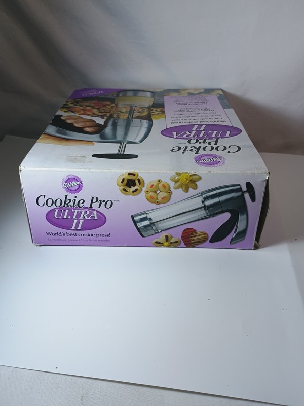 Wilton Cookie Pro Ultra II Complete in Box 18 Discs Worlds Best Cookie Press gallery
