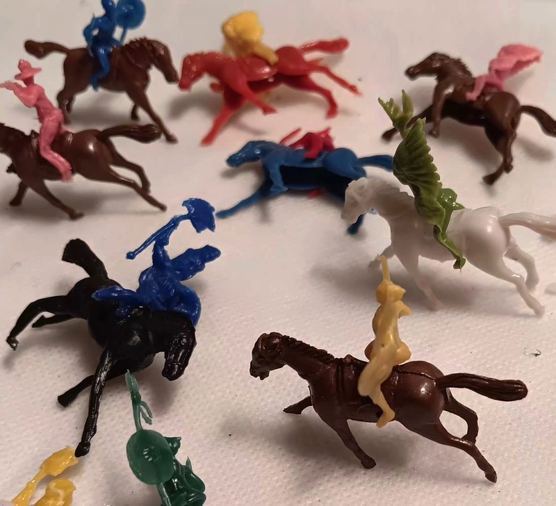 Lot of 30 COWBOYS-INDIANS-HORSES Vintage Plastic CAKE TOPPERS or DISPLAY 1.5 in.