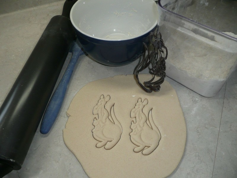 KANGA AND ROO DETAILED WINNIE THE POOH CARTOON COOKIE CUTTER USA PR4197 gallery
