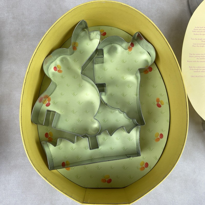 Williams Sonoma EASTER Cookie Cutters Set Of 8 Bunny Egg Chick Flower Basket gallery