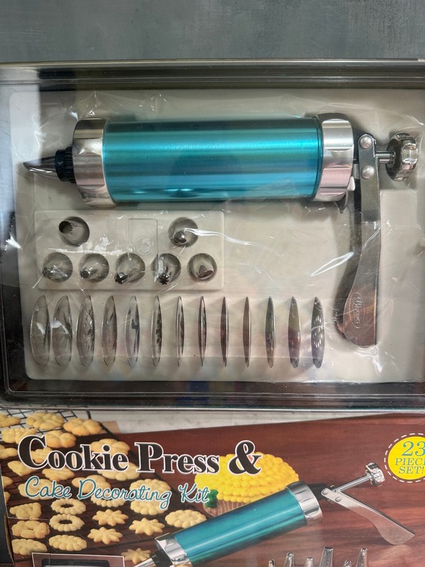 23 Piece Cookie Press and Cake Decorator Set NIBOB, w/ Plastic Case gallery