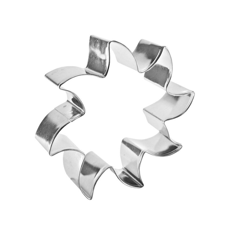 Sun Cookie Cutter 3'' Metal gallery