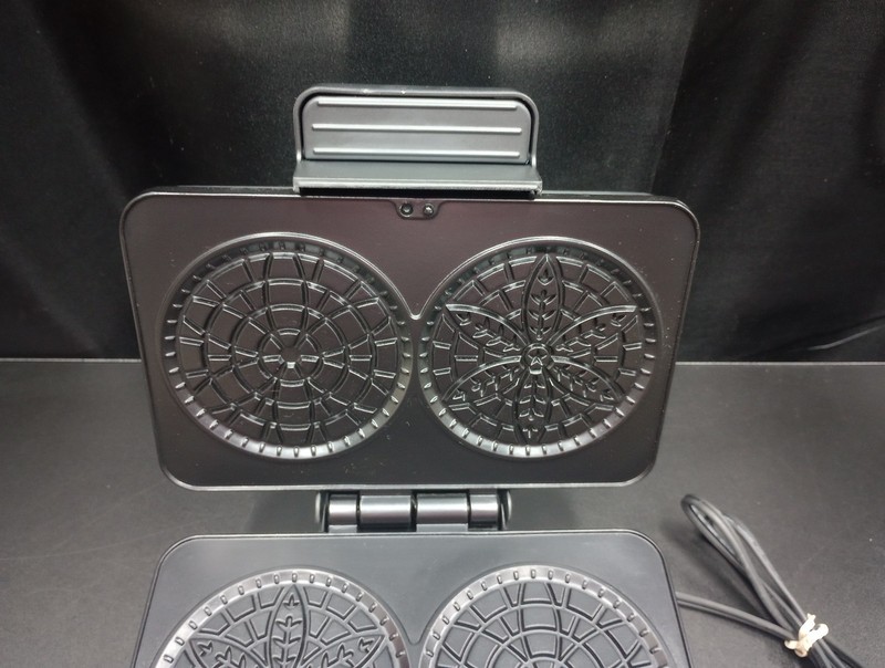 Cuisinart Pizzelle Press WM-PZ2/c Non-Stick Italian Cookie Maker Tested gallery