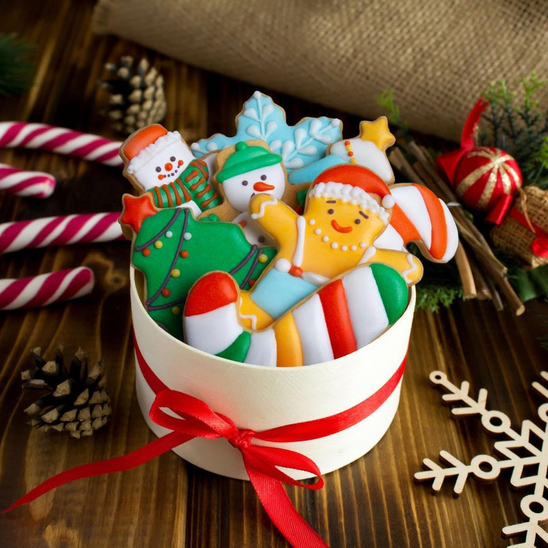 6-Piece Stainless Steel Christmas Cookie Cutter Set - Holiday Shapes gallery