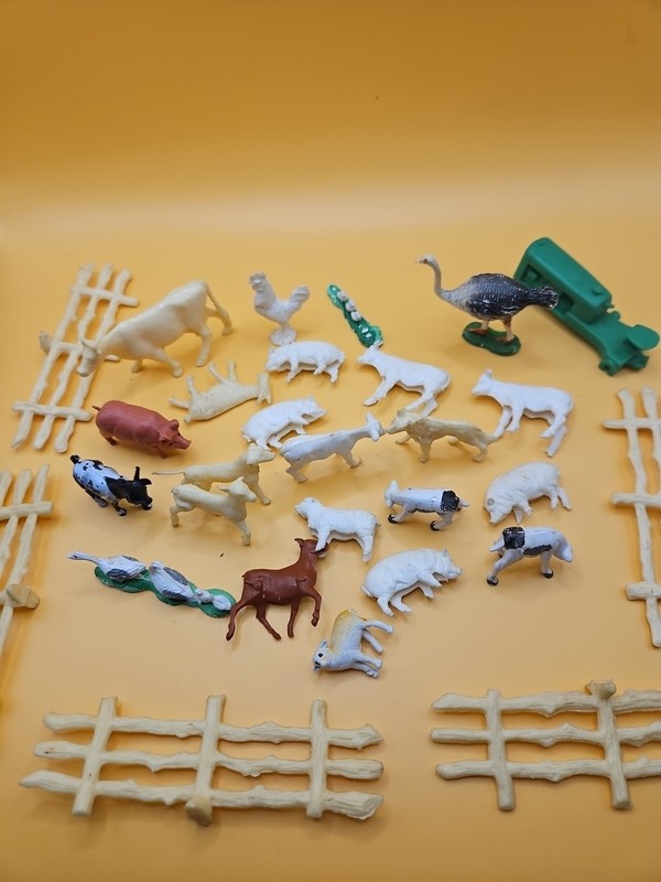 VTG Miniature 29 Plastic Farm Animals Fence Deer Tools Pigs Cake Toppers Cupcake gallery