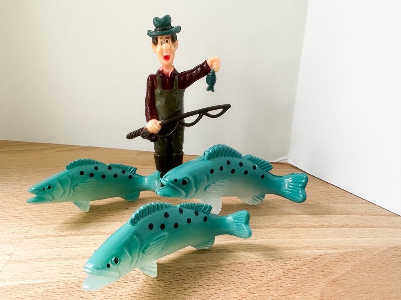 Vintage Tangled Fishing Cake Topper Figure Set Fisherman + 3 Fish Outdoor Sport