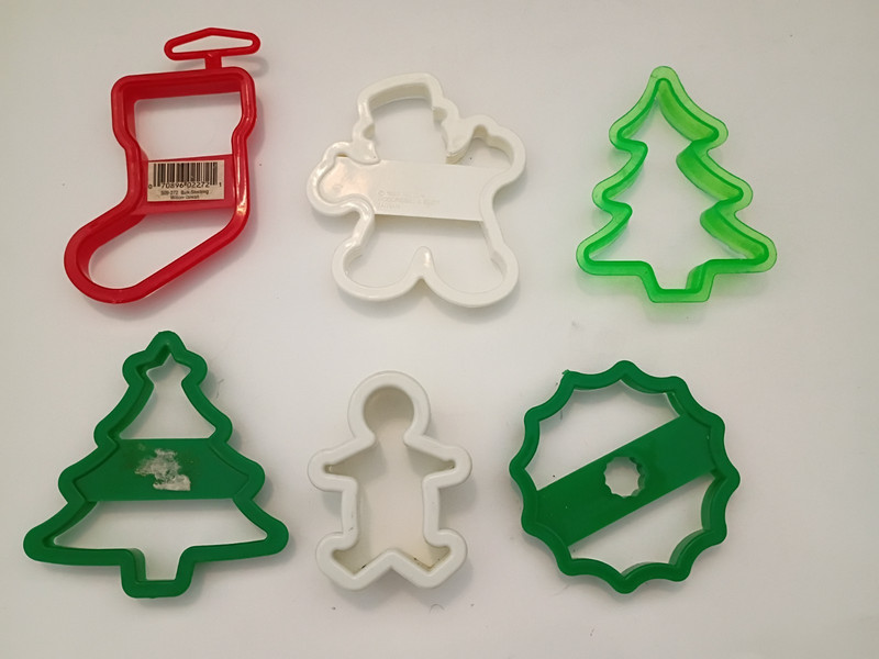 Cookie Cutters Easter, Halloween, Christmas, Flower, Heart Lot of 19 gallery