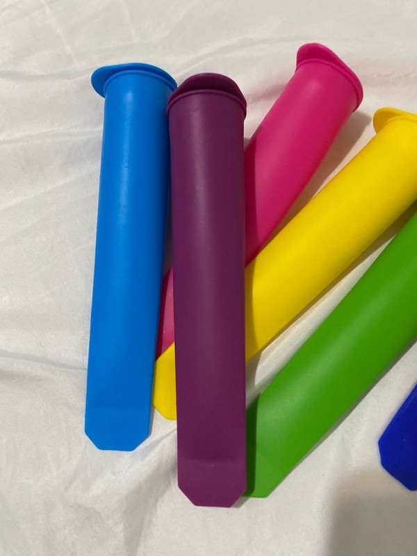 Silicone Kitchen pieces: 1- Bowl Scraper, 1- Chocolate Bar Mold, 2- Gummy Bear M gallery