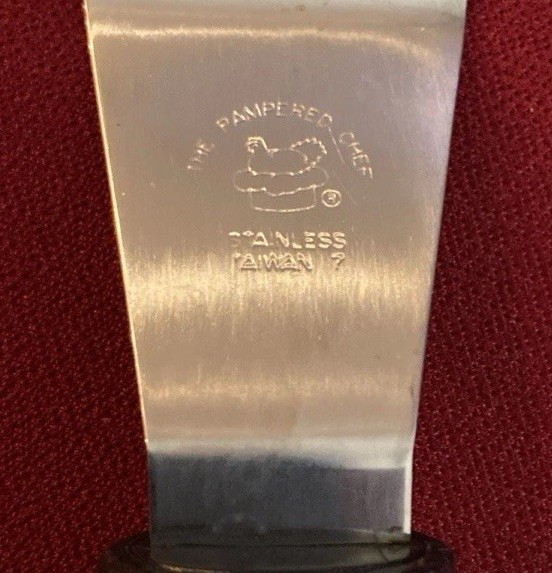 Pampered Chef Angled Cake Decorating Spatula. 12.5" Long. NH3-1165 gallery
