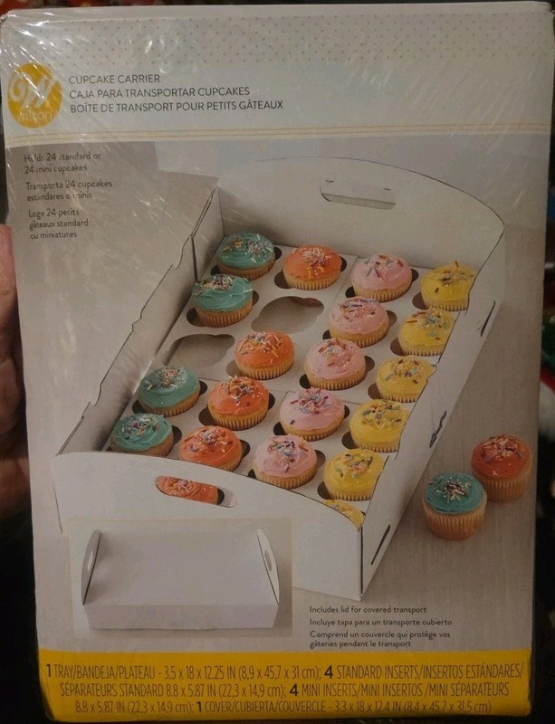 Wilton Cupcake Carrier Includes Lid 415-0729 Holds 24 Cupcakes- New-Sealed